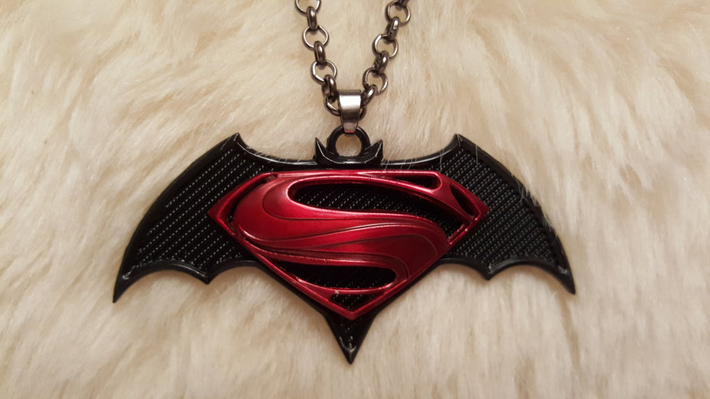 SUPERMAN vs. BATMAN Necklace-New – Bama Paracord & More