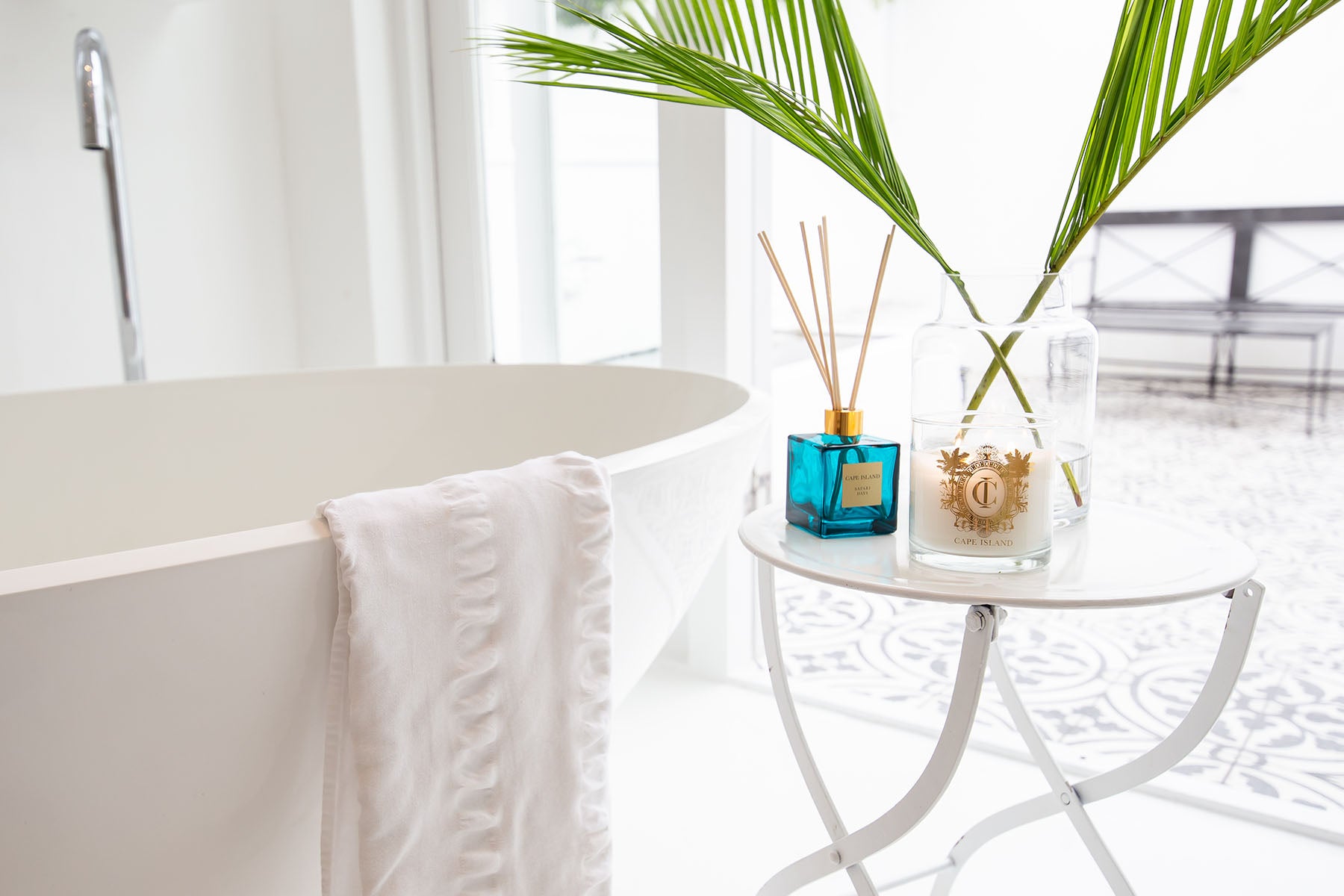 The Cape Island Clifton Beach diffuser and candle.. Cape Island luxury candles, soap products and home fragrances are available at Sarza home goods and furniture store in Rye New York.