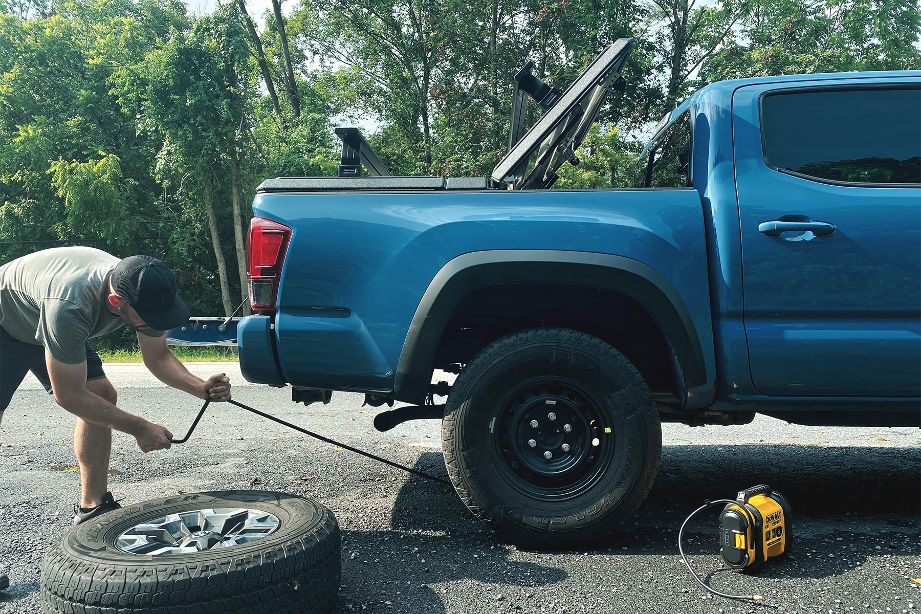 changing a truck tire