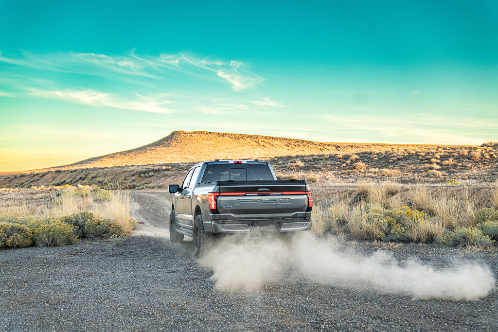 2022 Ford F-150 Lightning Off-Road With DiamondBak Heavy Duty Truck Cover