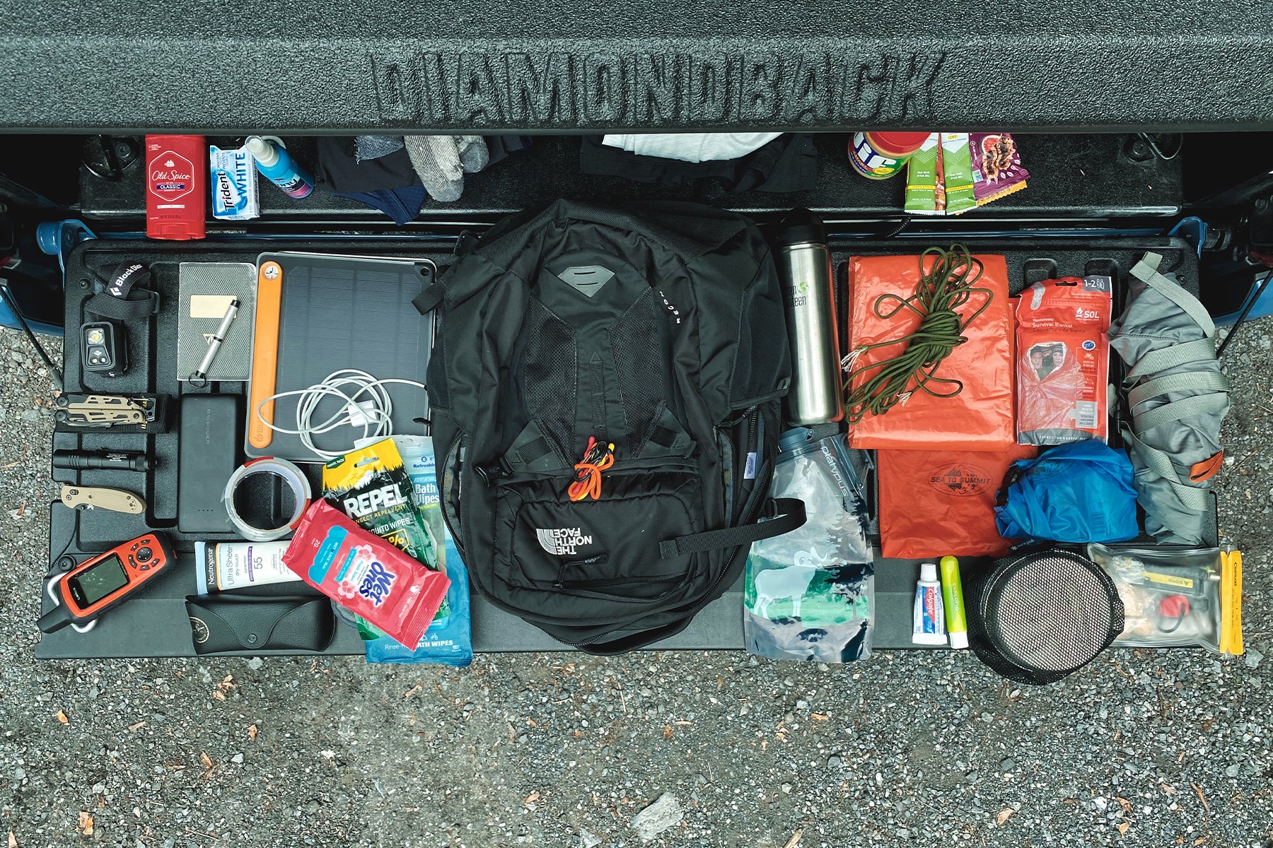 bug out bag with ten essentials