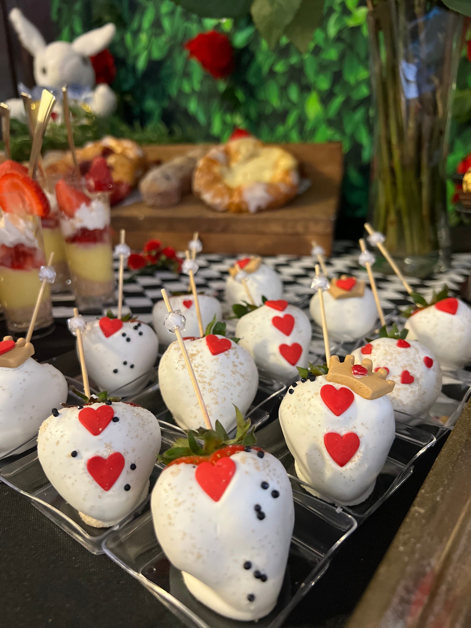 Alice in Wonderland Themed Birthday Party