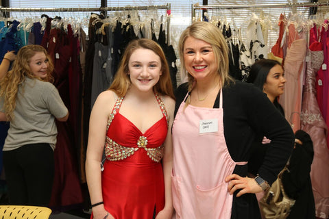 Cinderella's Closet: Volunteers give away prom dresses to help