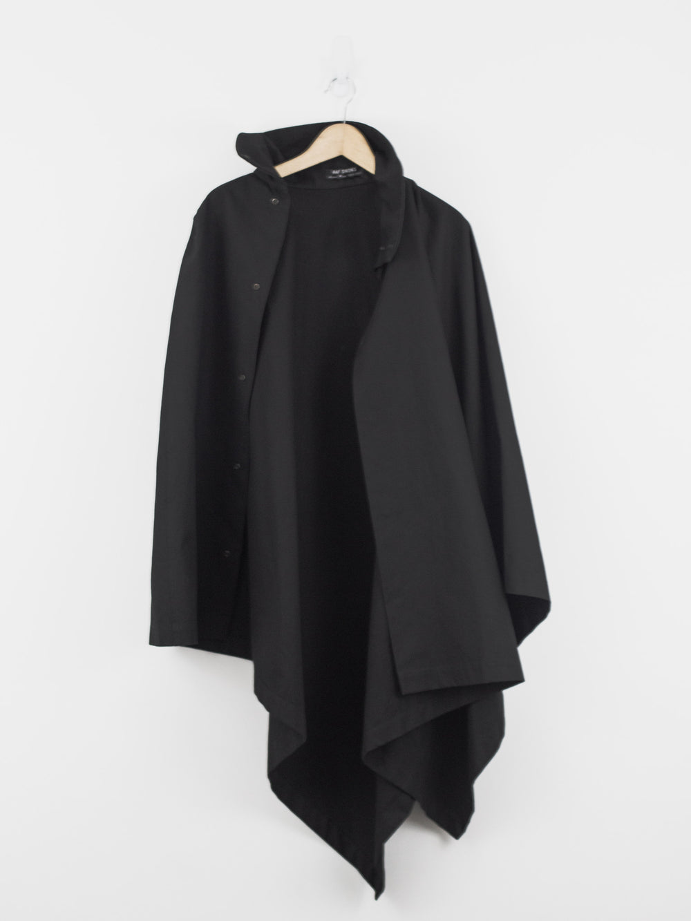 Raf Simons AW99 Asymmetric Cape – HUIBEN