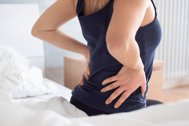 Why does pain in the hip occur at rest?