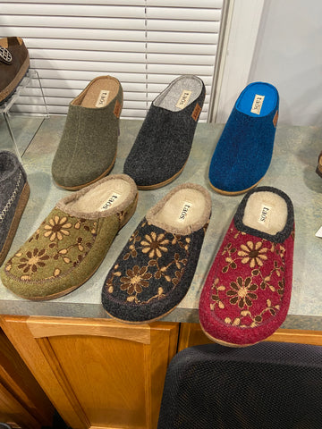 Taos Clogs