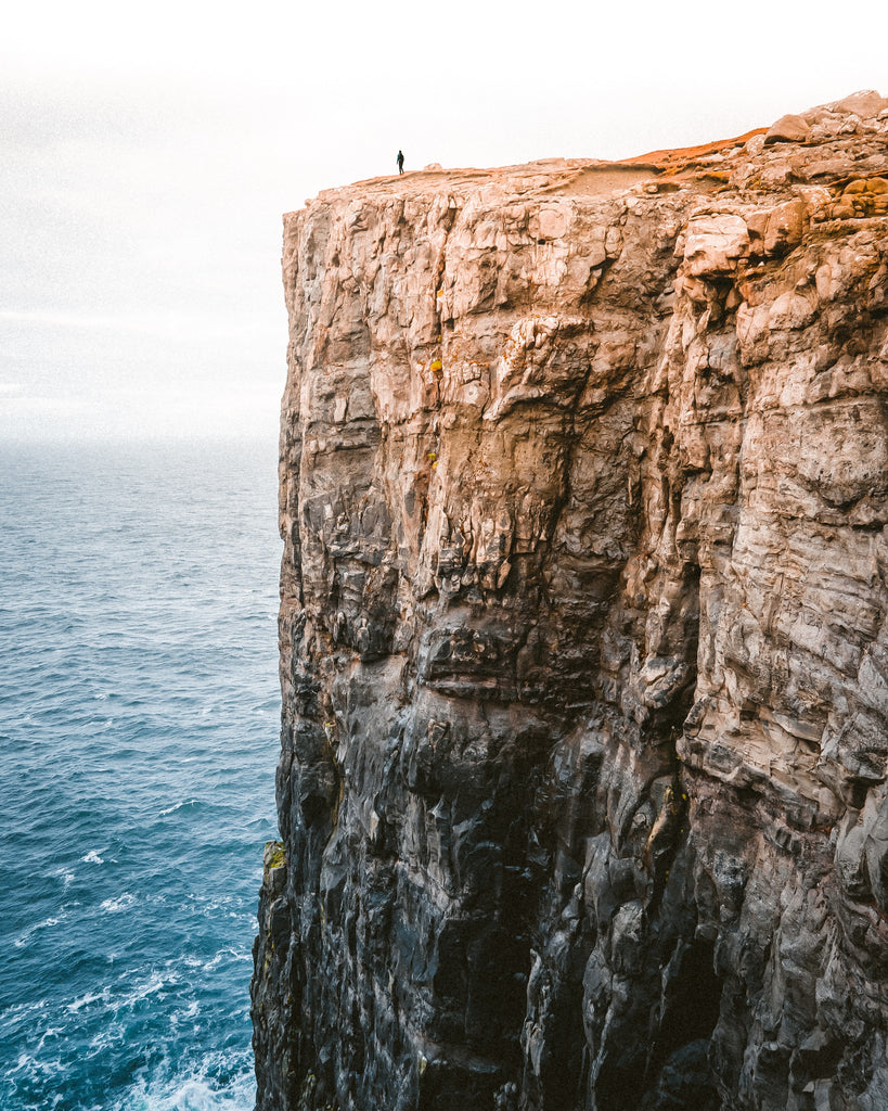 How to safely jump off a cliff into water