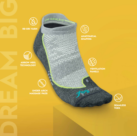 Jogology Socks: Re-Dri Yarn, Anatomical Shaping, Arrow Heel Technology