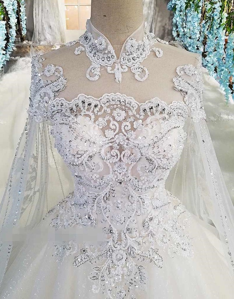 Vintage Lace A-Line Wedding Dresses Long Sleeves Long Train For Bride ...