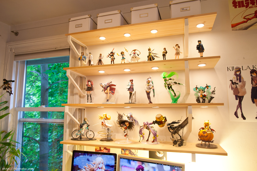 action figure shelf