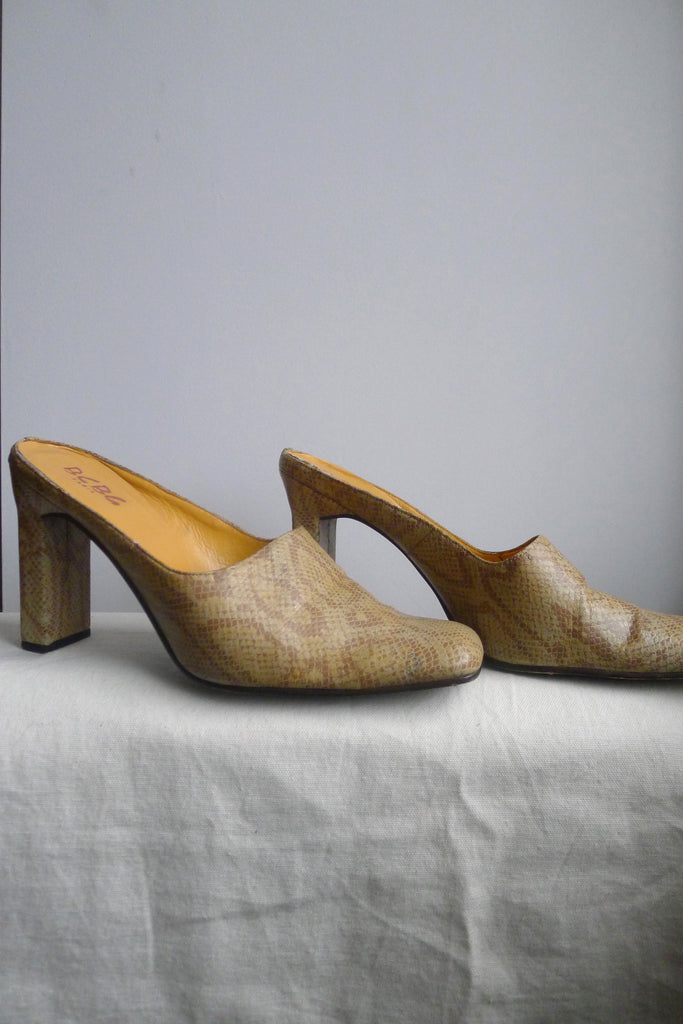 bcbg snakeskin heels