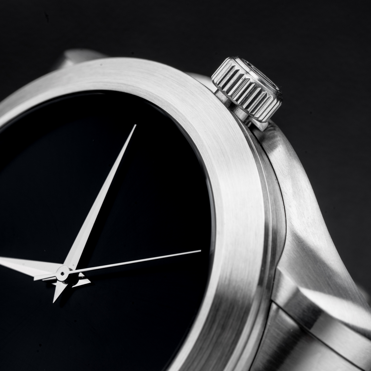 The Cronus - Silver Case | Black Dial | Silver Stainless Steel Band ...