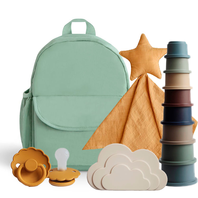 Billede af Barselsgave - Baby Backpack Green with the essentials