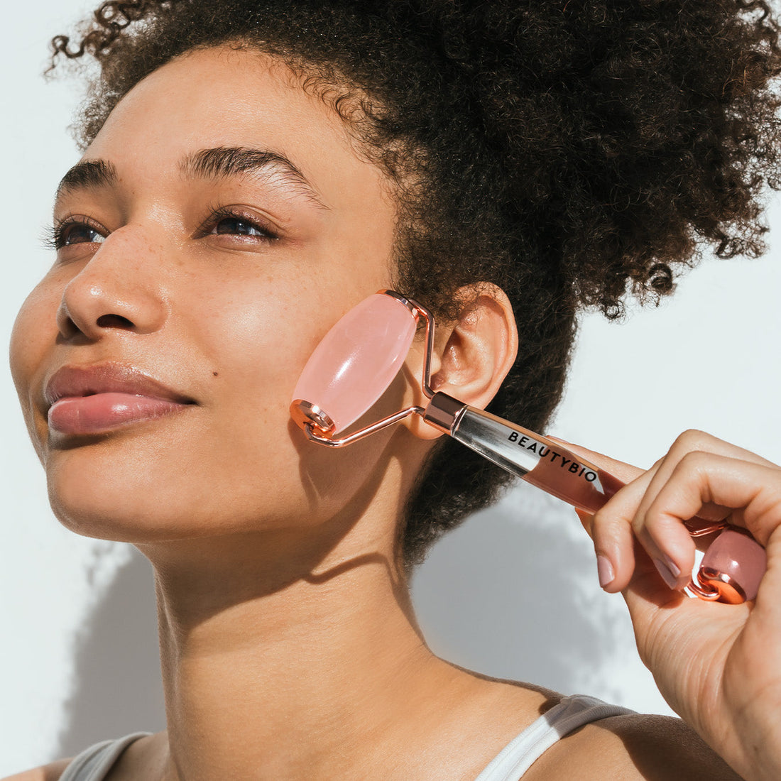 
              How to use The Rose Quartz Roller 