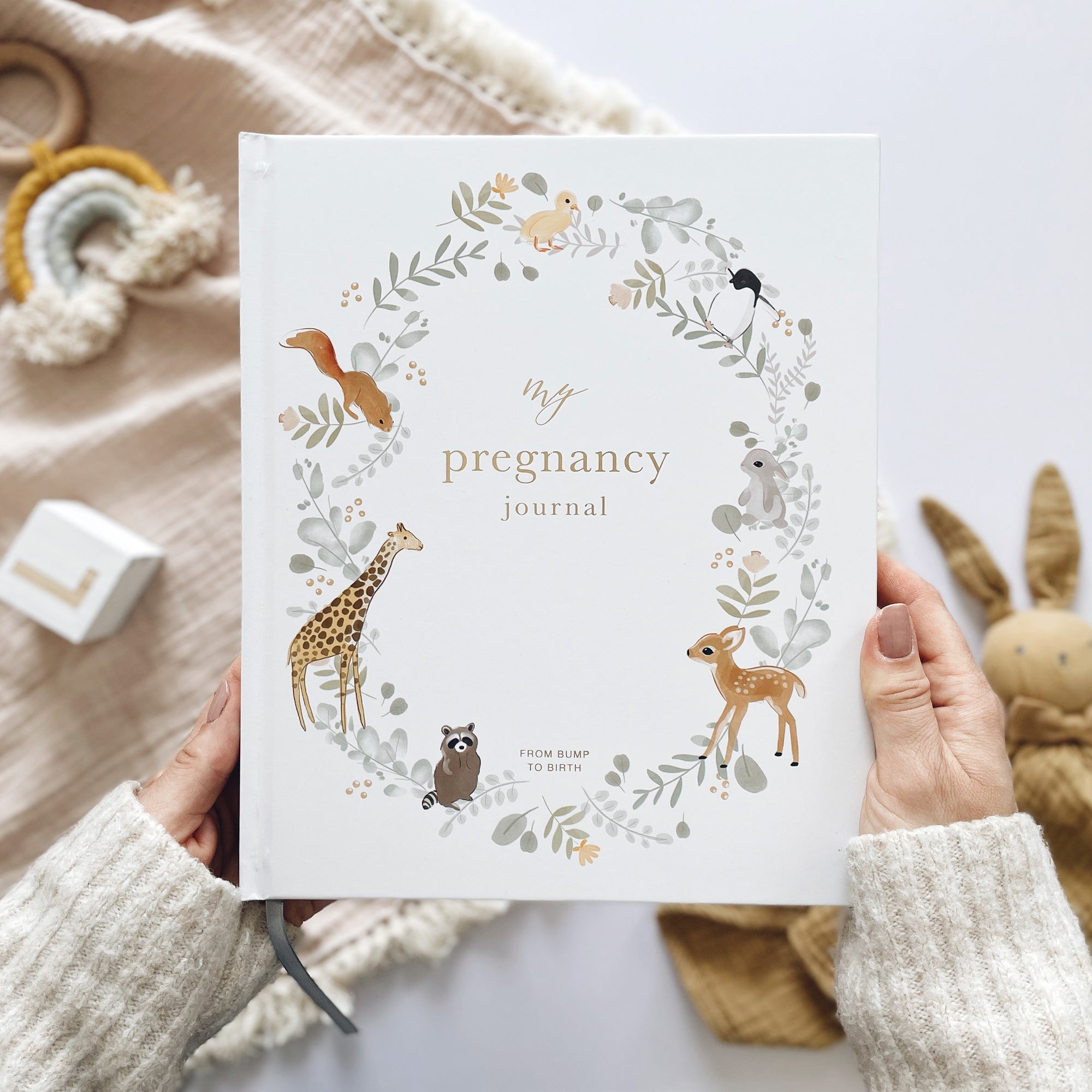 BLUSH & GOLD - PREGNANCY JOURNAL - ANIMALS o T SE o T s@ o o o w 