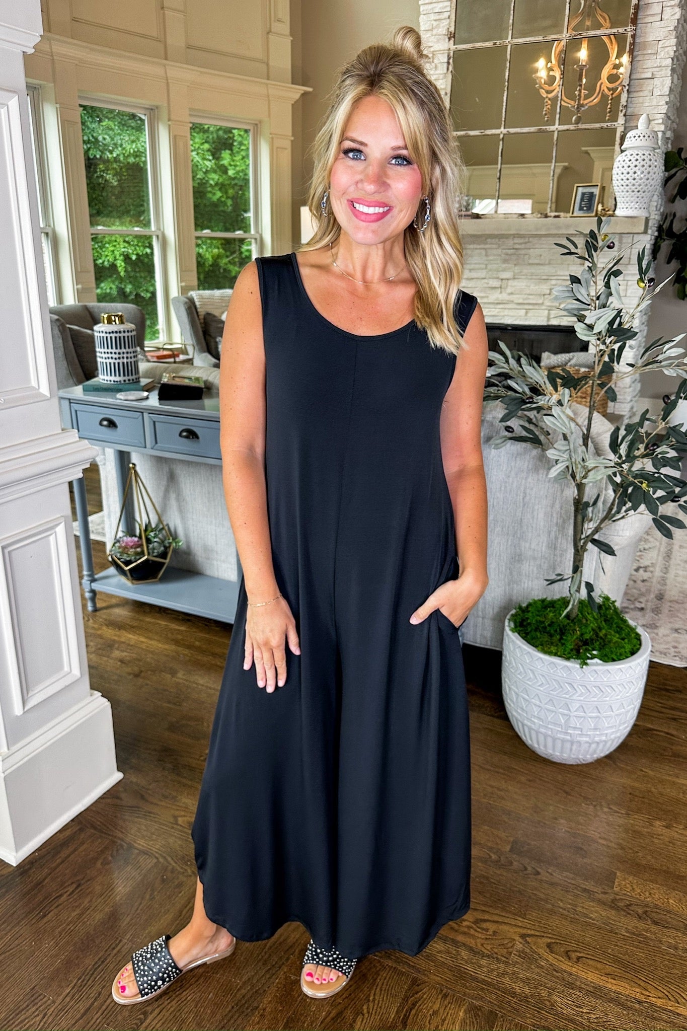 Stretchy Round Neck Wide Leg Jumpsuit in Black