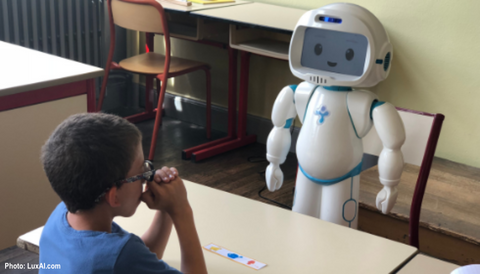 Robot helps students with learning disabiliti