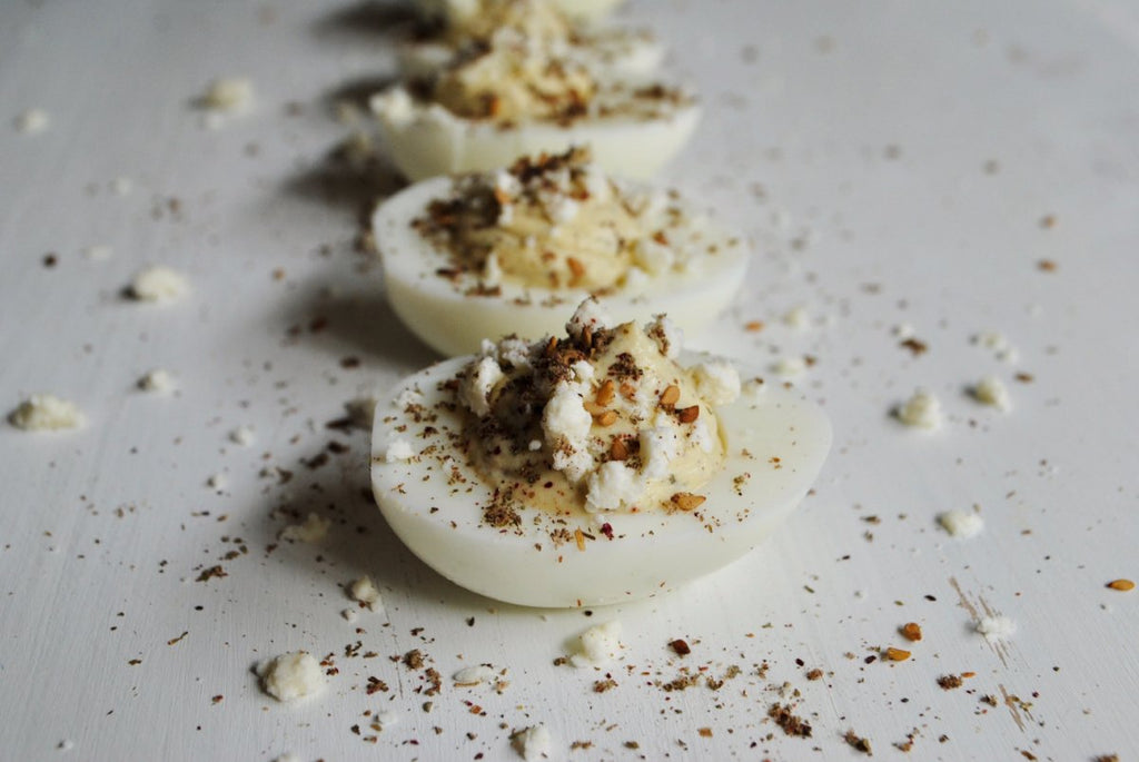 Zaatar Deviled eggs served in a plate