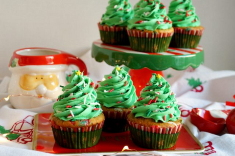 Vegan Vanilla Almond Christmas Tree Cupcakes