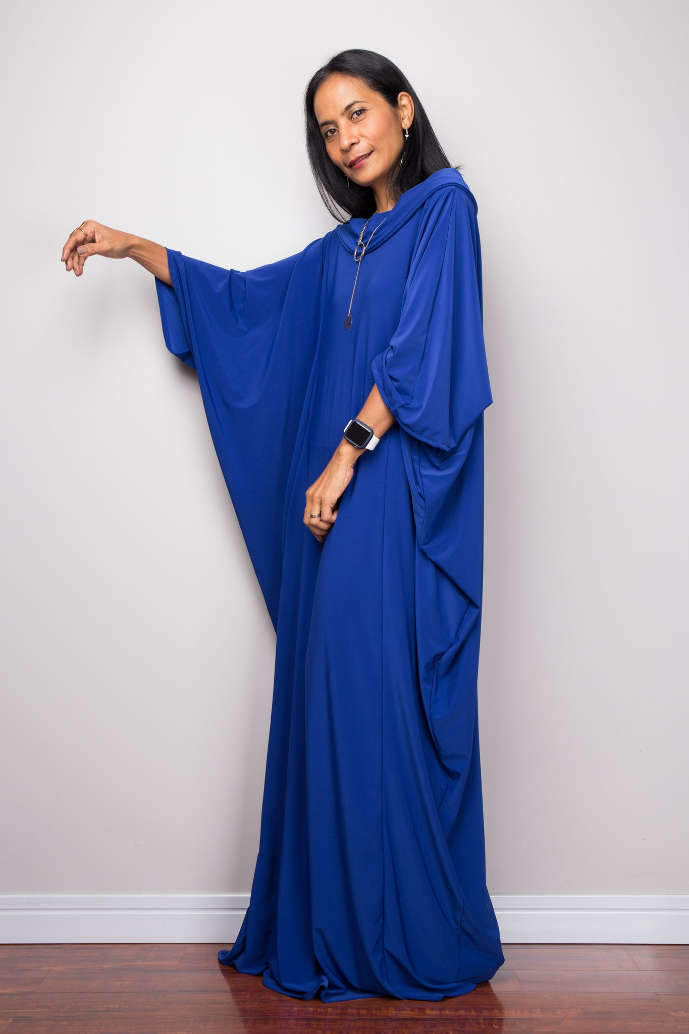 Stylish kaftan dresses online. Modest maxi dress by Nuichan