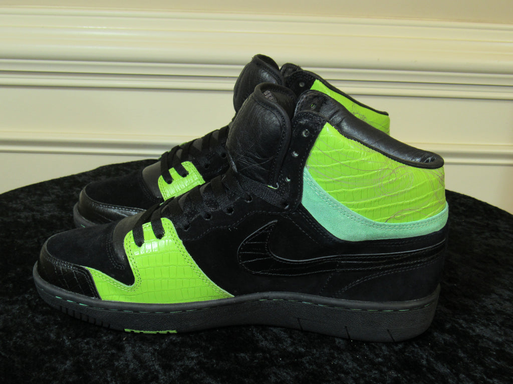 NIKE Le Terme Swoosh (313385-003) Black \u0026 Green Men's Sneakers SIZE 12 –  Top Shelf Men's Clothing \u0026 More