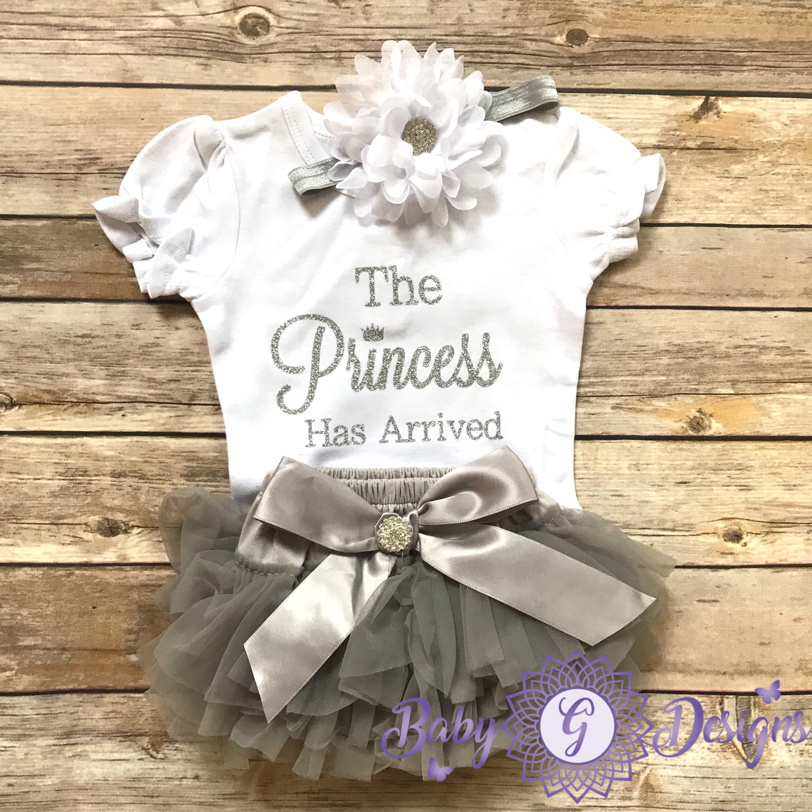 the princess has arrived outfit