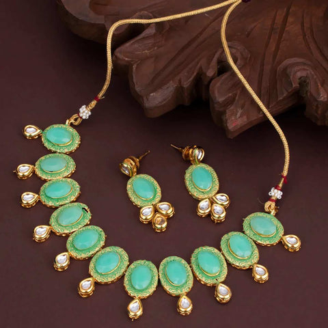 Glorious Gold Plated Kundan Choker Necklace Set