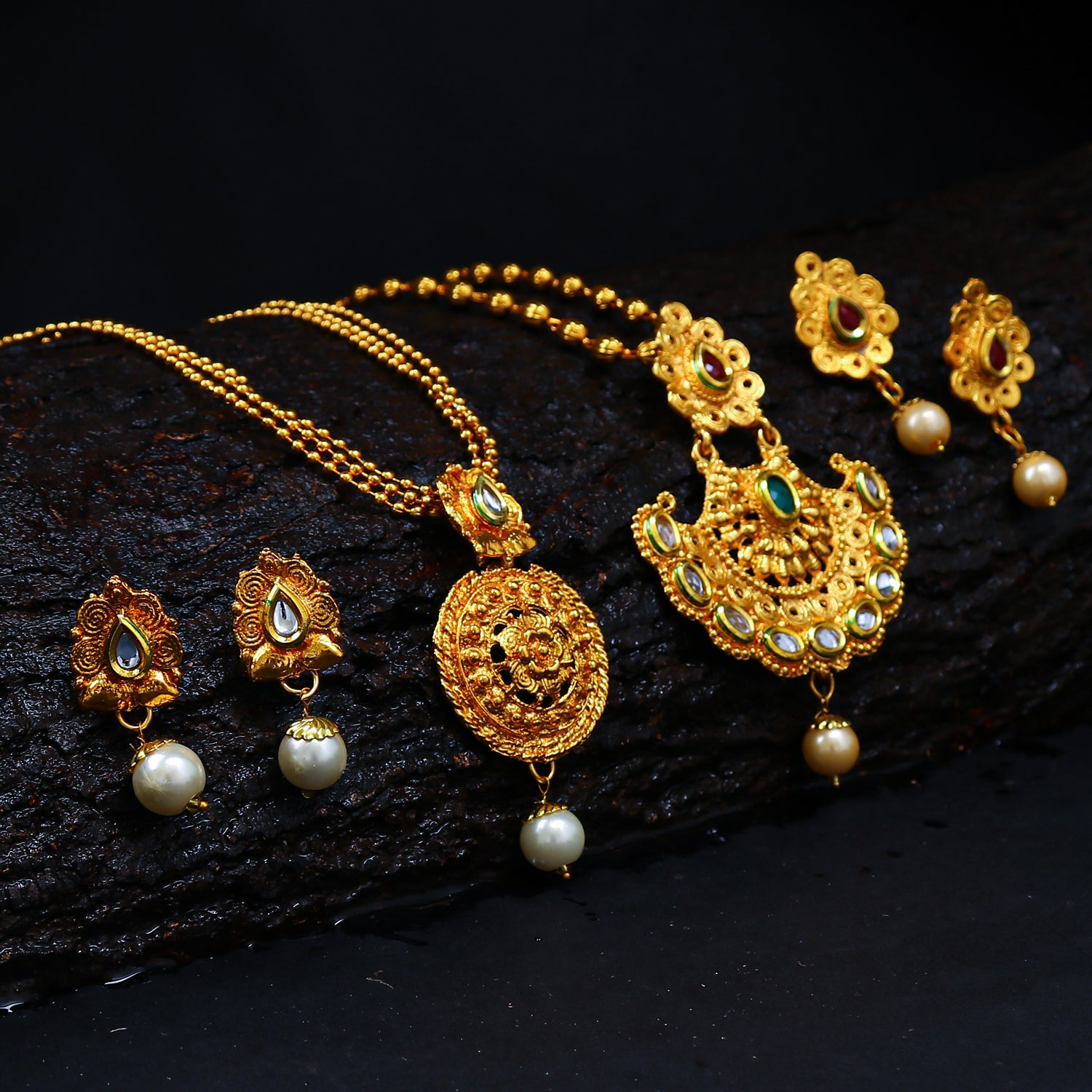 Sukkhi Wavy Gold Plated Kundan Set of 2 