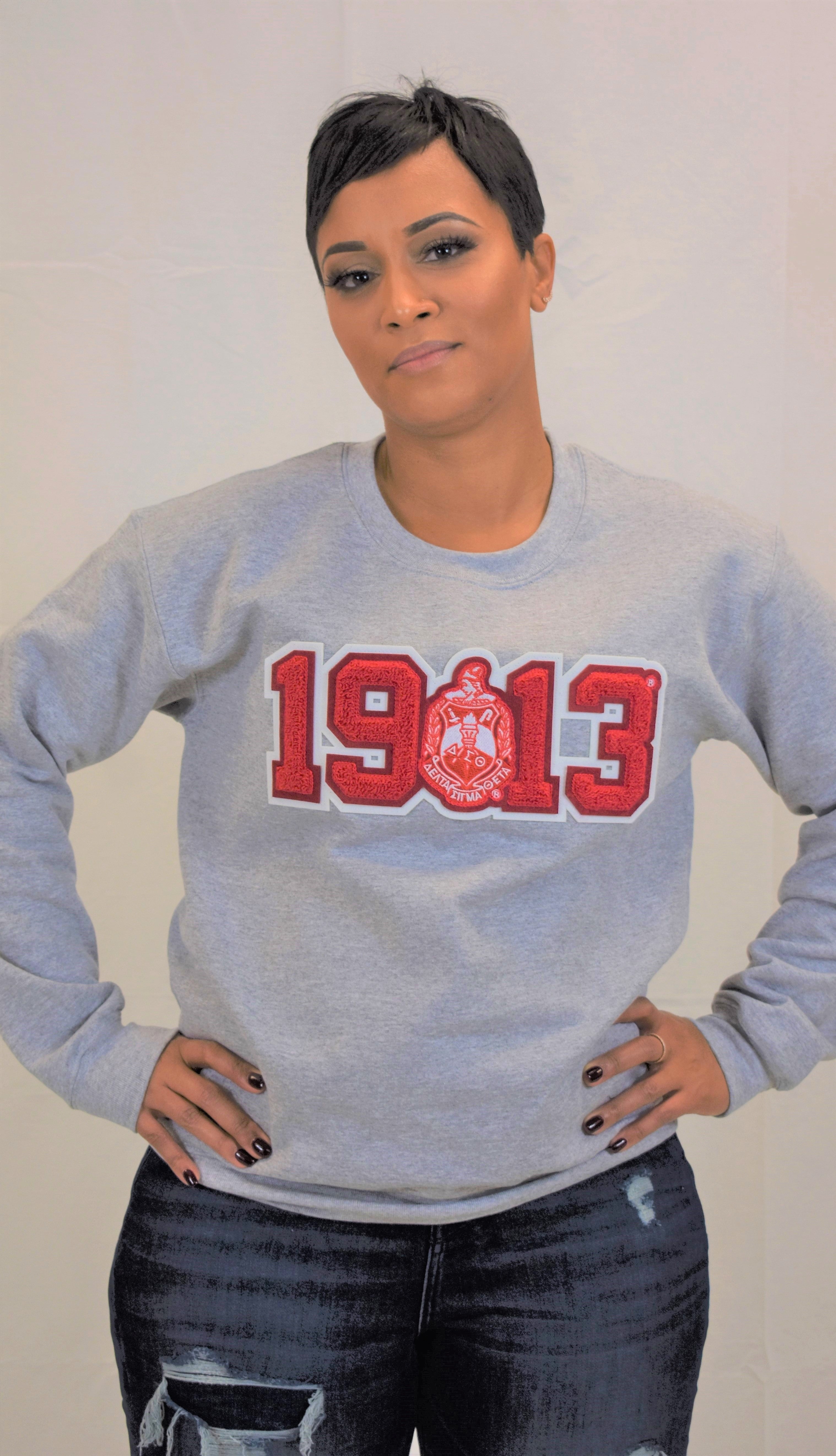 crest crew neck sweatshirt