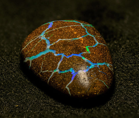 Boulder matrix opal