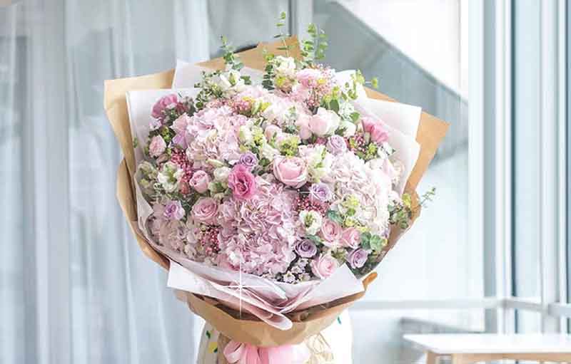 5 Buket Bunga Besar nan Mewah untuk Ungkapkan Cinta Terdalam