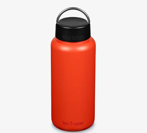 Advantages to choosing a reusable water bottle.