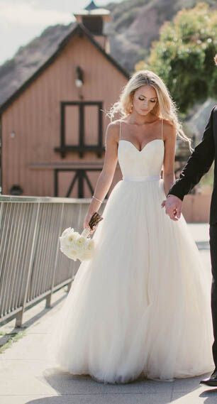 nice and simple wedding dresses