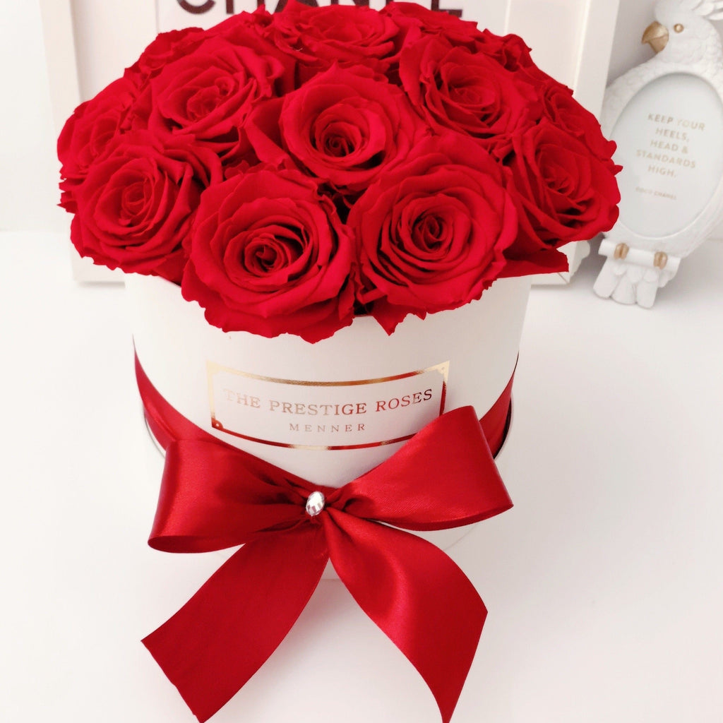 Comprar Caja Mediana de Rosas Eternas para San Valentín - The Prestige  Roses - Floristeria Lujo de Caja de Rosas Madrid