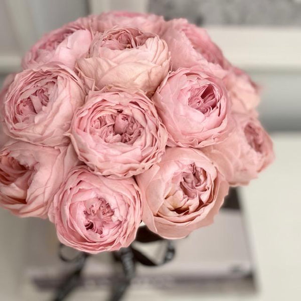 Comprar Rosas de regalo para el día de la Mujer online | The Prestige Roses  Página 2 - Floristeria Lujo de Caja de Rosas Madrid