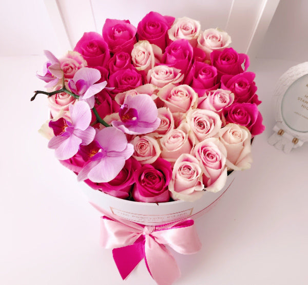 Comprar Rosas y Orquídeas de regalo online | The Prestige Roses -  Floristeria Lujo de Caja de Rosas Madrid
