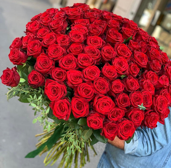 Comprar Online Ramo de Flores - Floristeria Lujo de Caja de Rosas Madrid