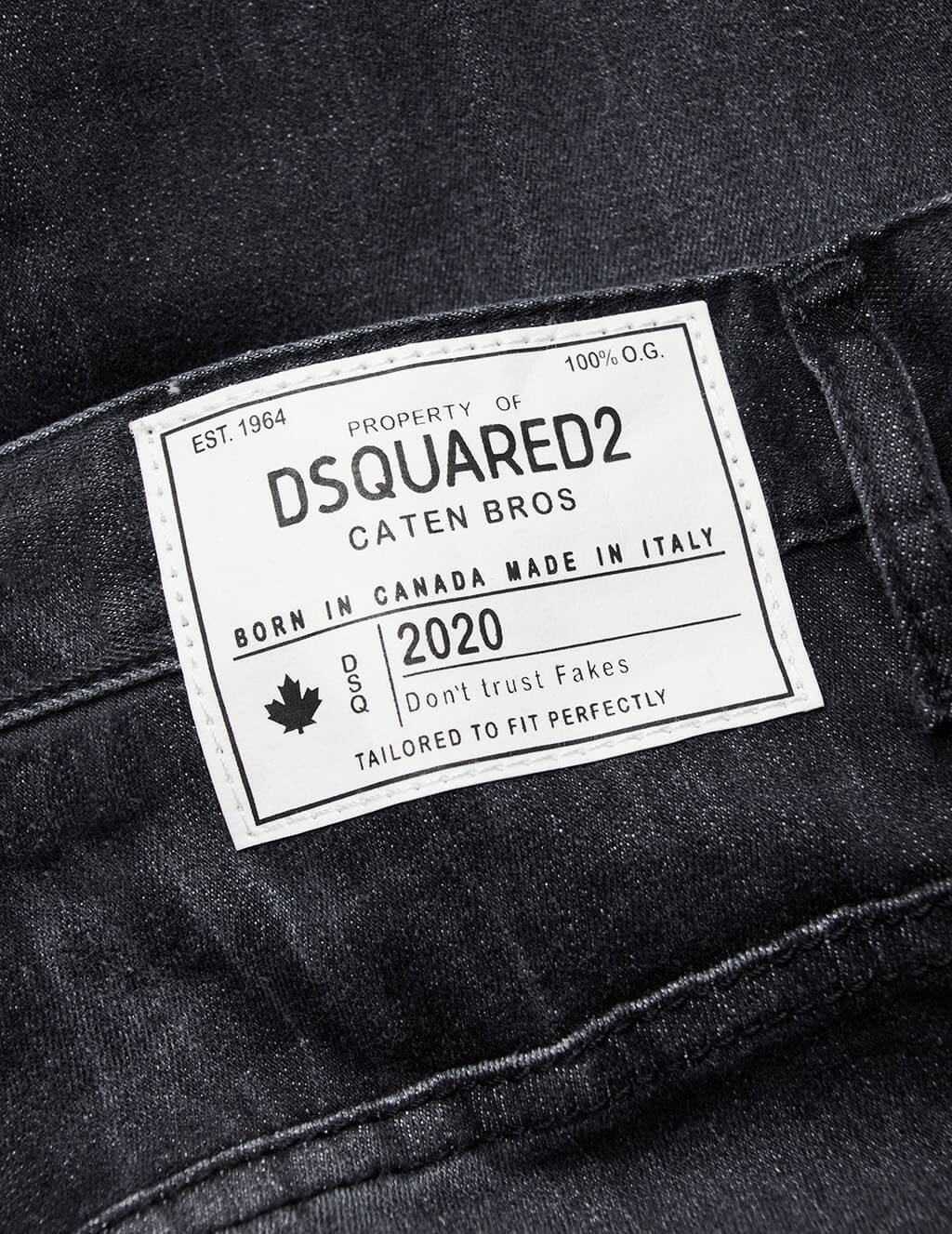 dsquared2 jeans black label