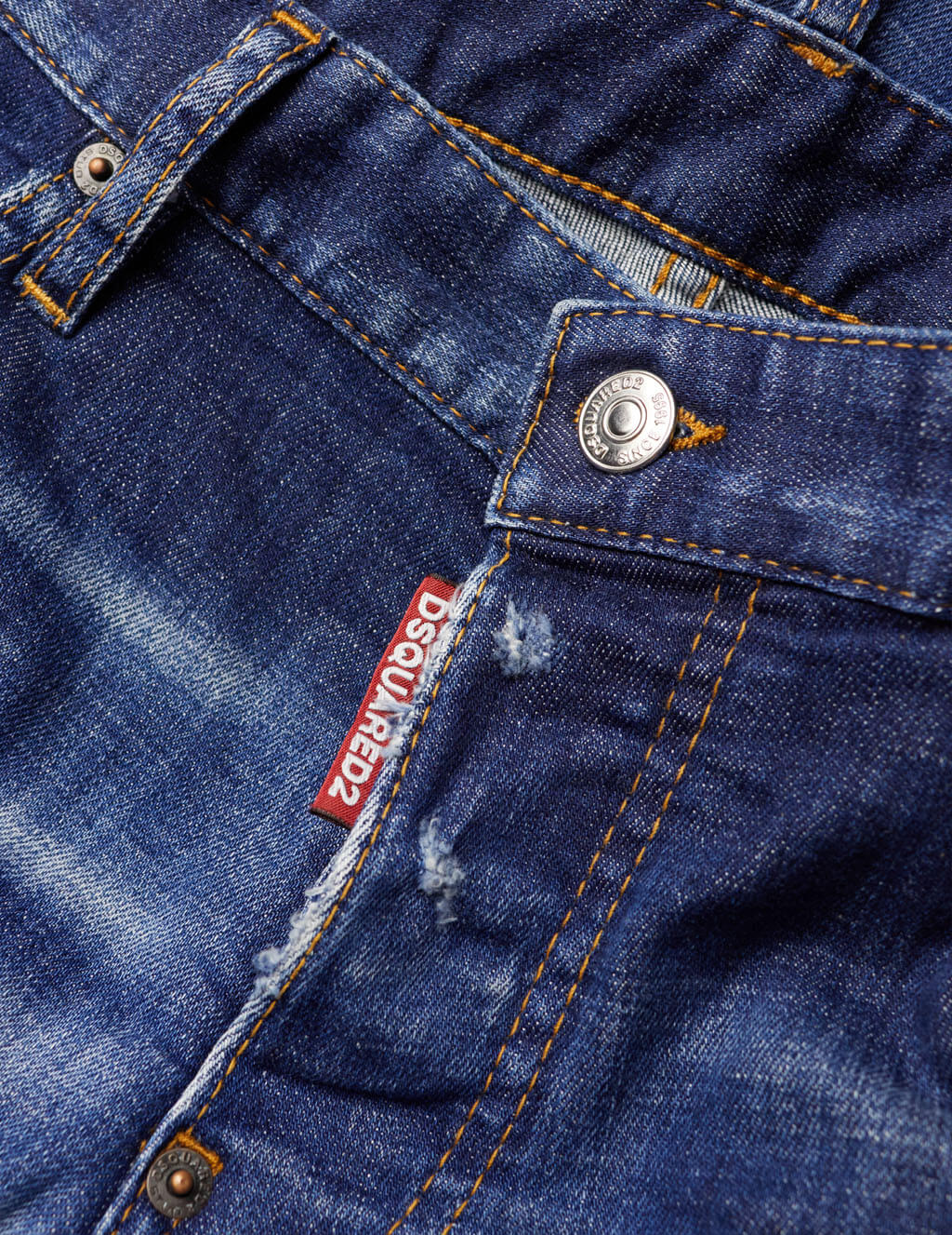 dsquared jeans badge