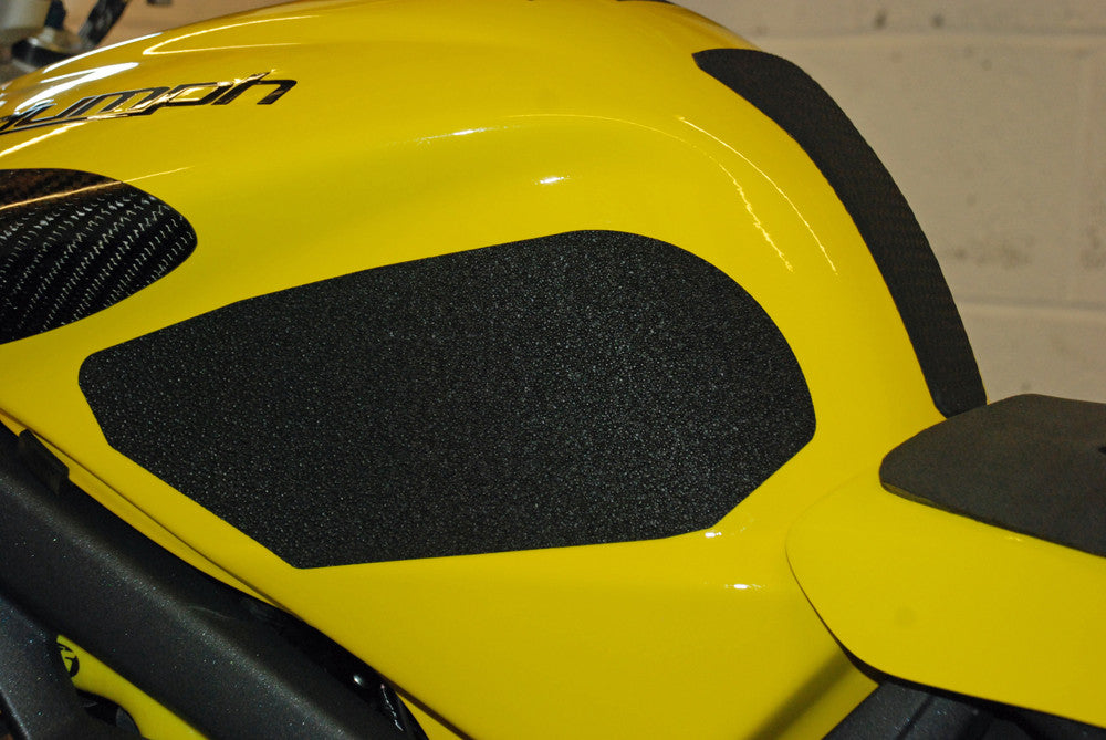 triumph street triple 765 tank pad