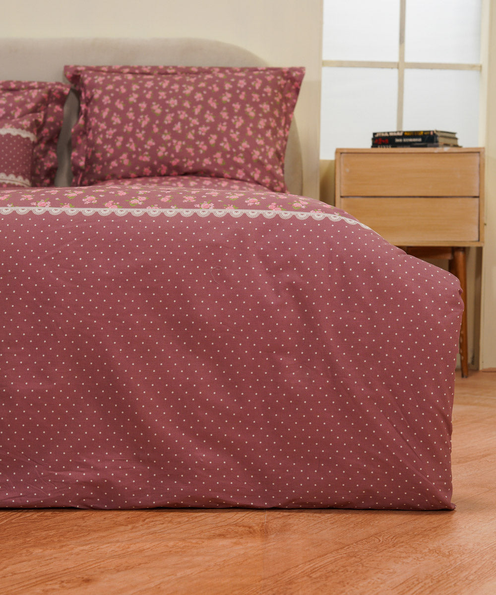 Pink rose-themed bed linen set