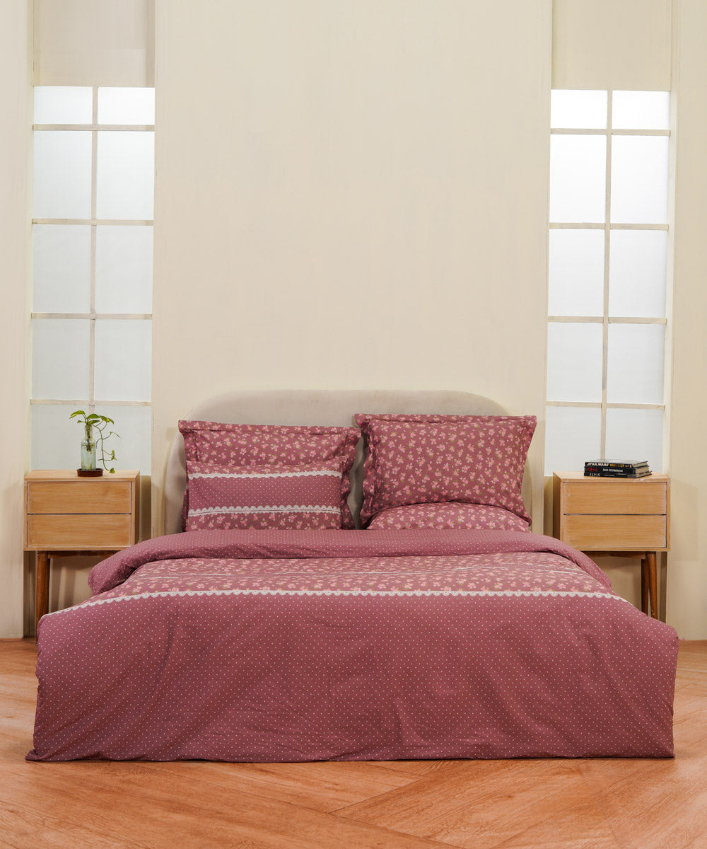 Pink rose-themed bed linen set