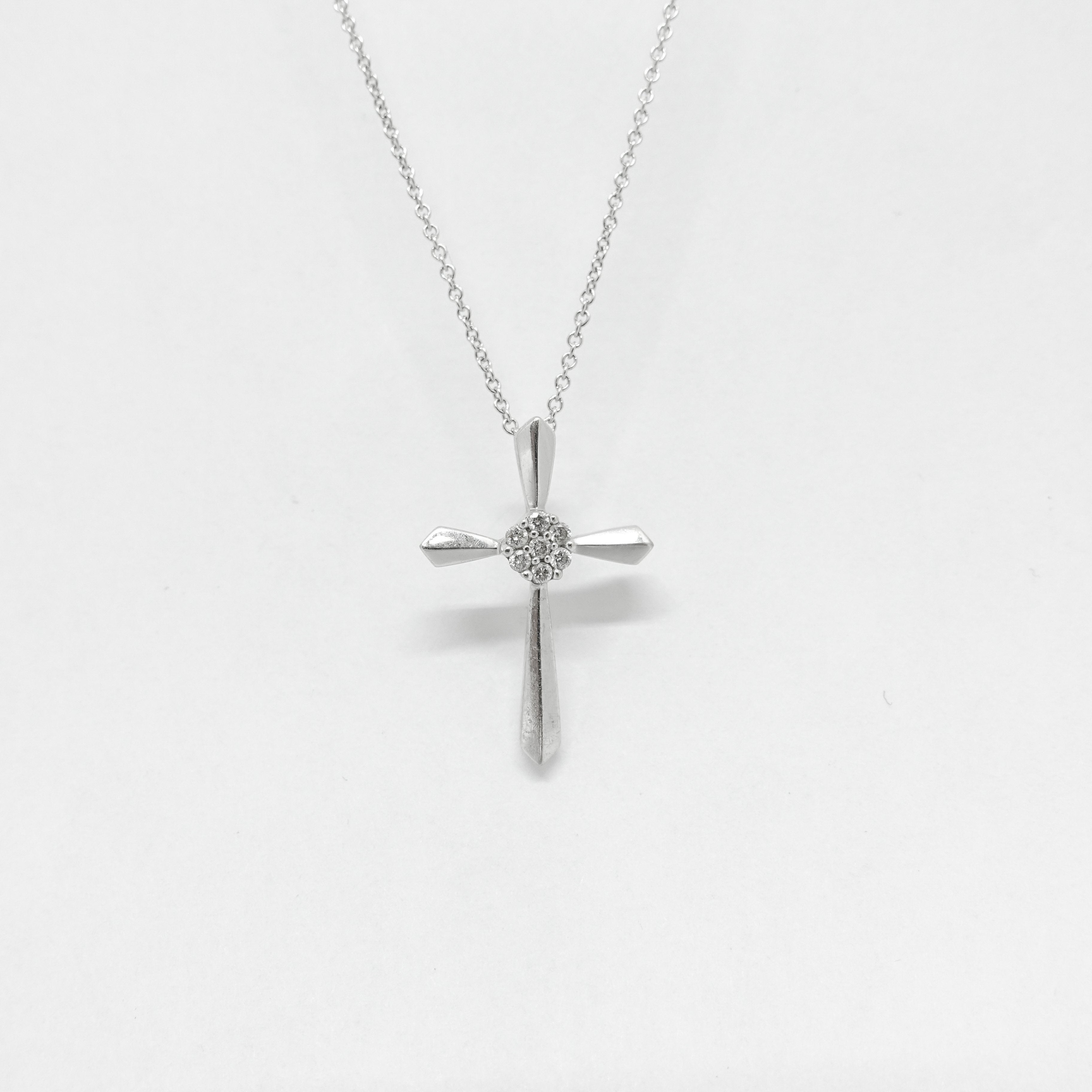EFFY Diamond Cross Pendant Necklace– Oliver Jewellery