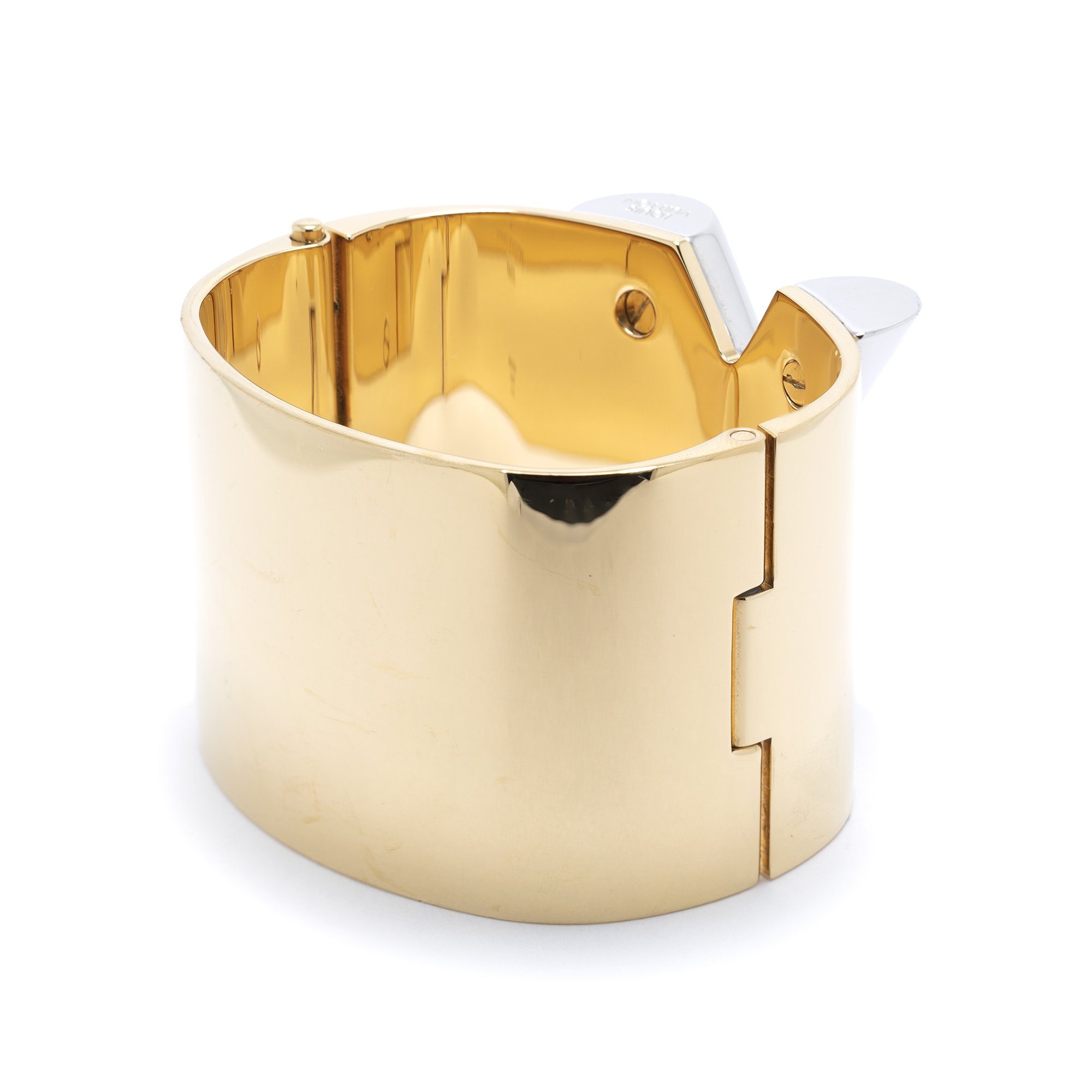 Louis Vuitton Essential V Cuff Bracelet– Oliver Jewellery