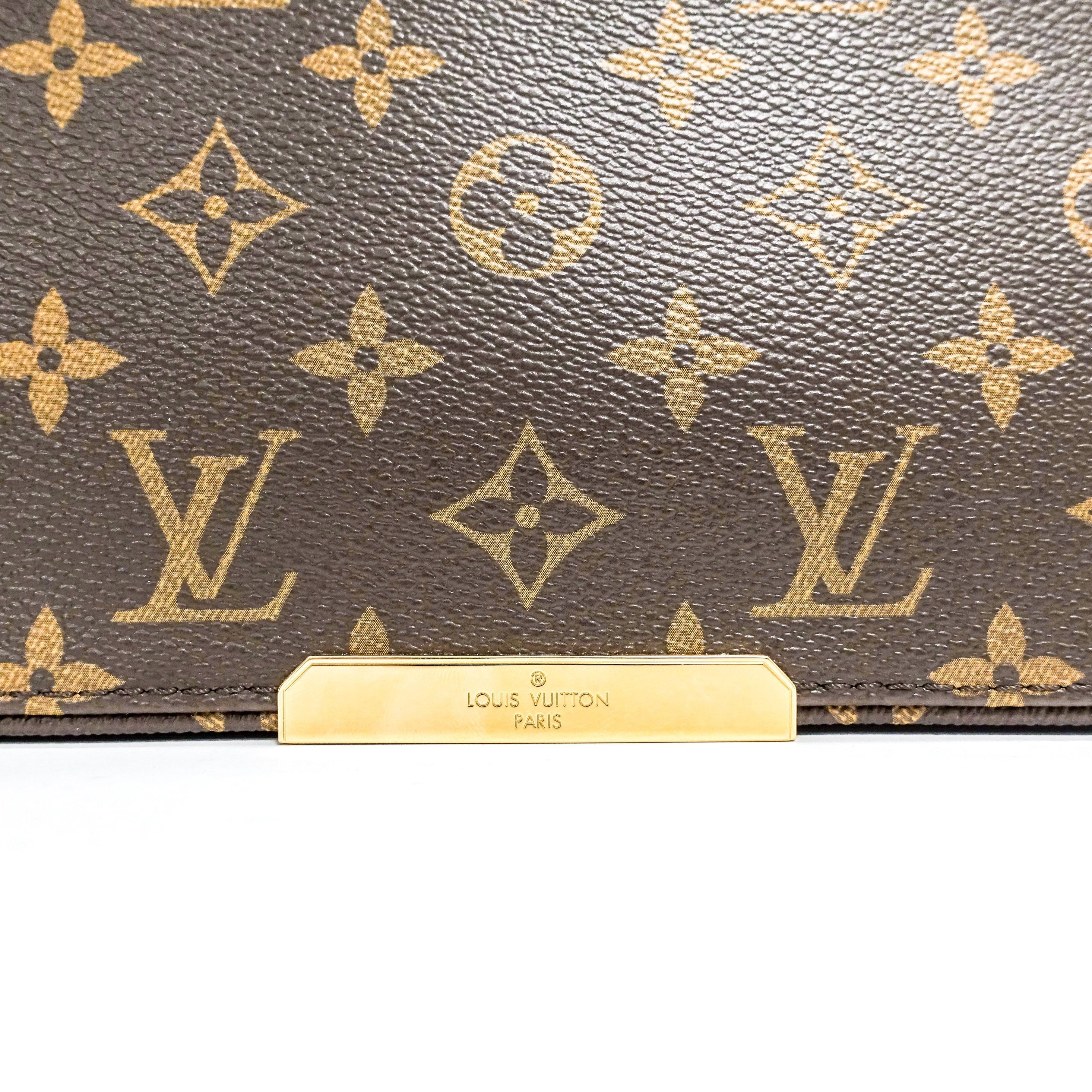 Louis Vuitton Valmy MM shoulder bag  Shoulder bag, Louis vuitton, Vuitton