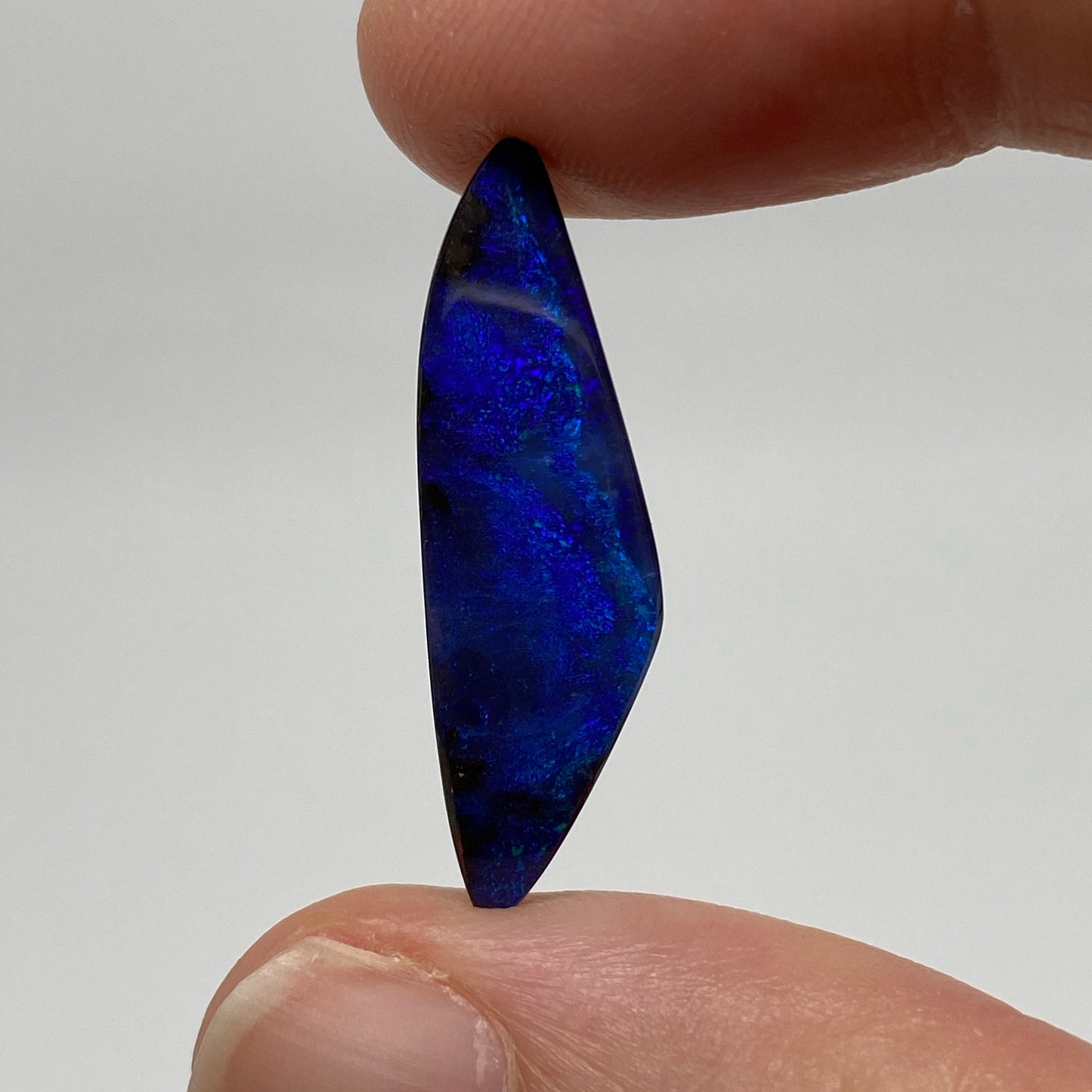 8.91 Ct purple boulder opal