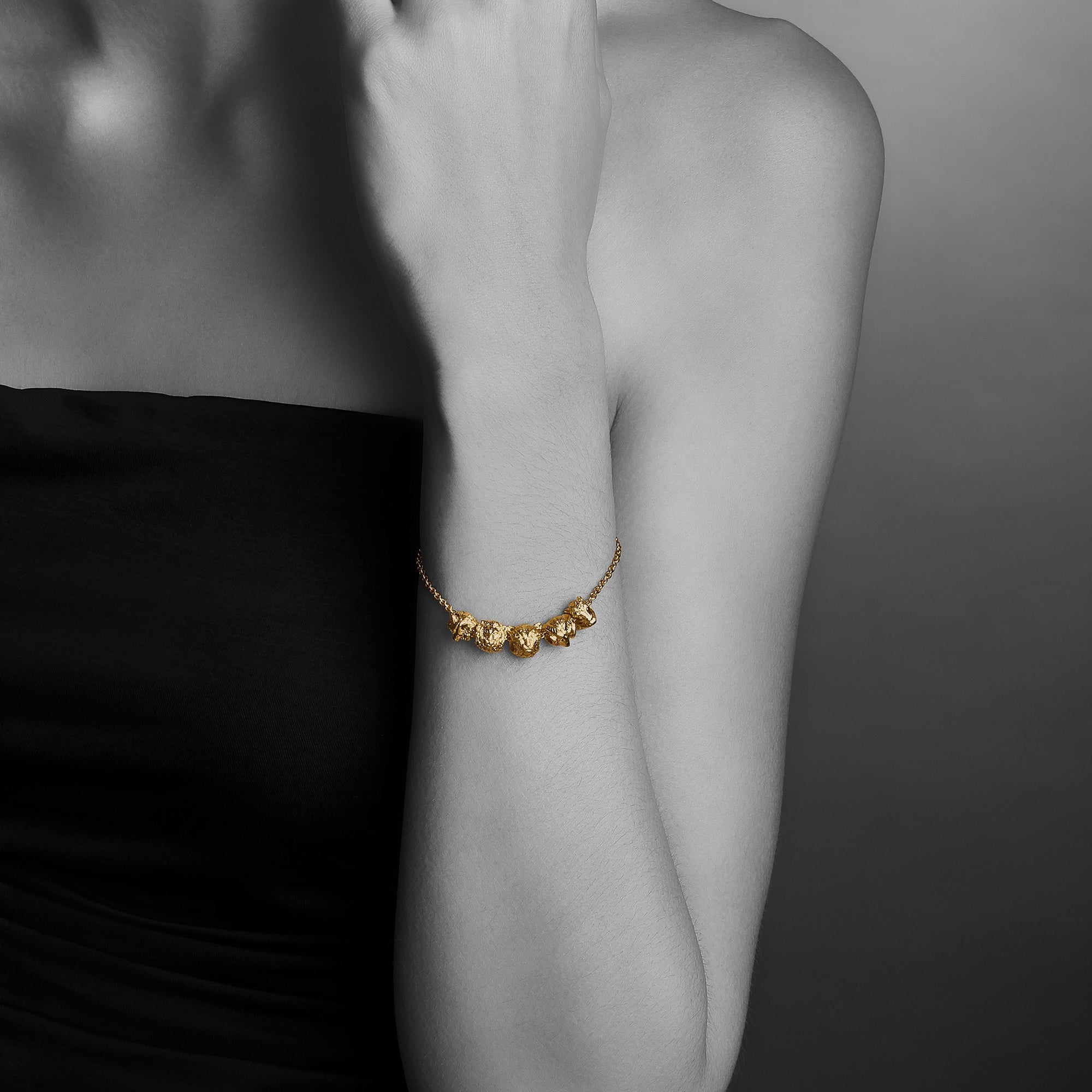 Lion Charm Bracelet – Who's Lookin' Design