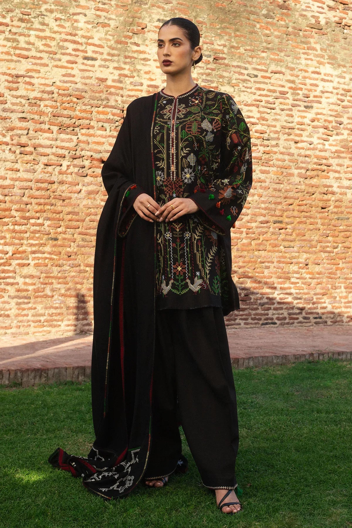 Zara Shahjahan - D4 Laleh