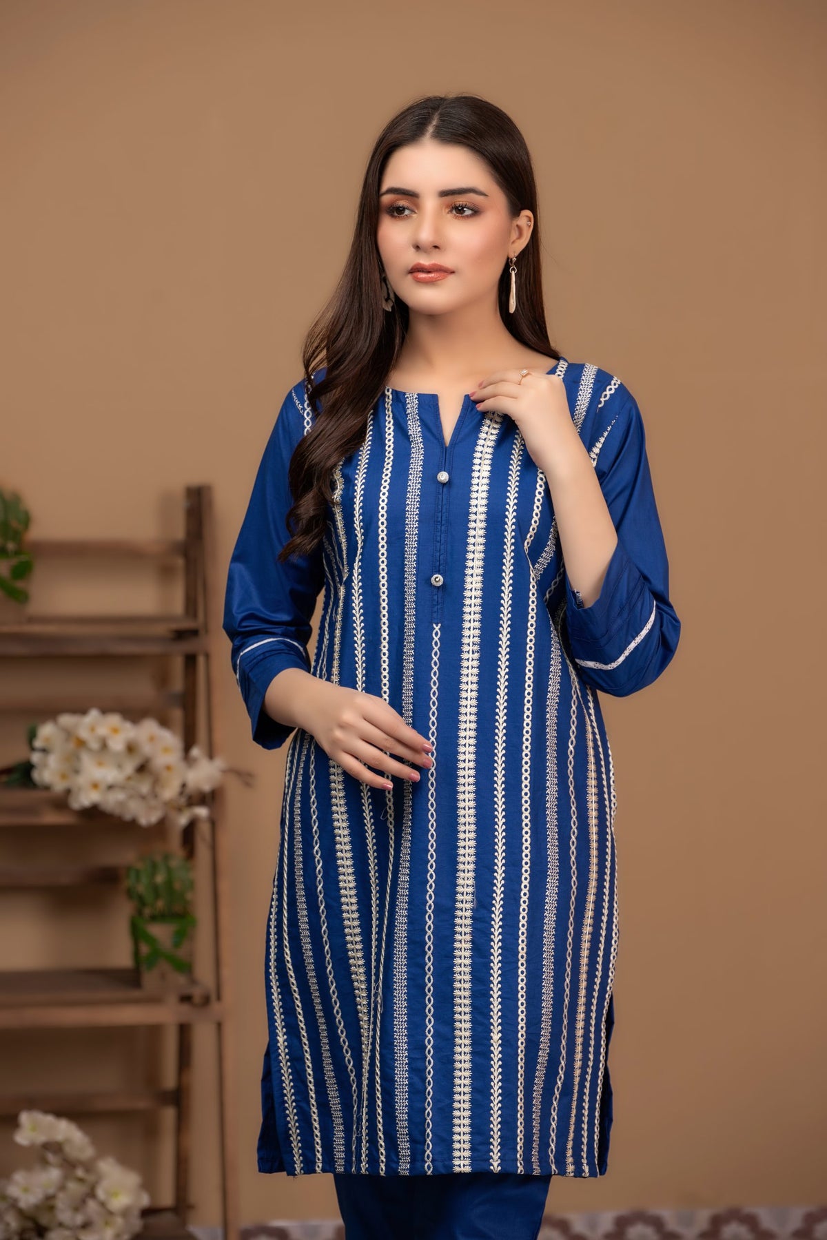 Fashionable Clothes for Sale | Pakistani Designers Dresses Online ...