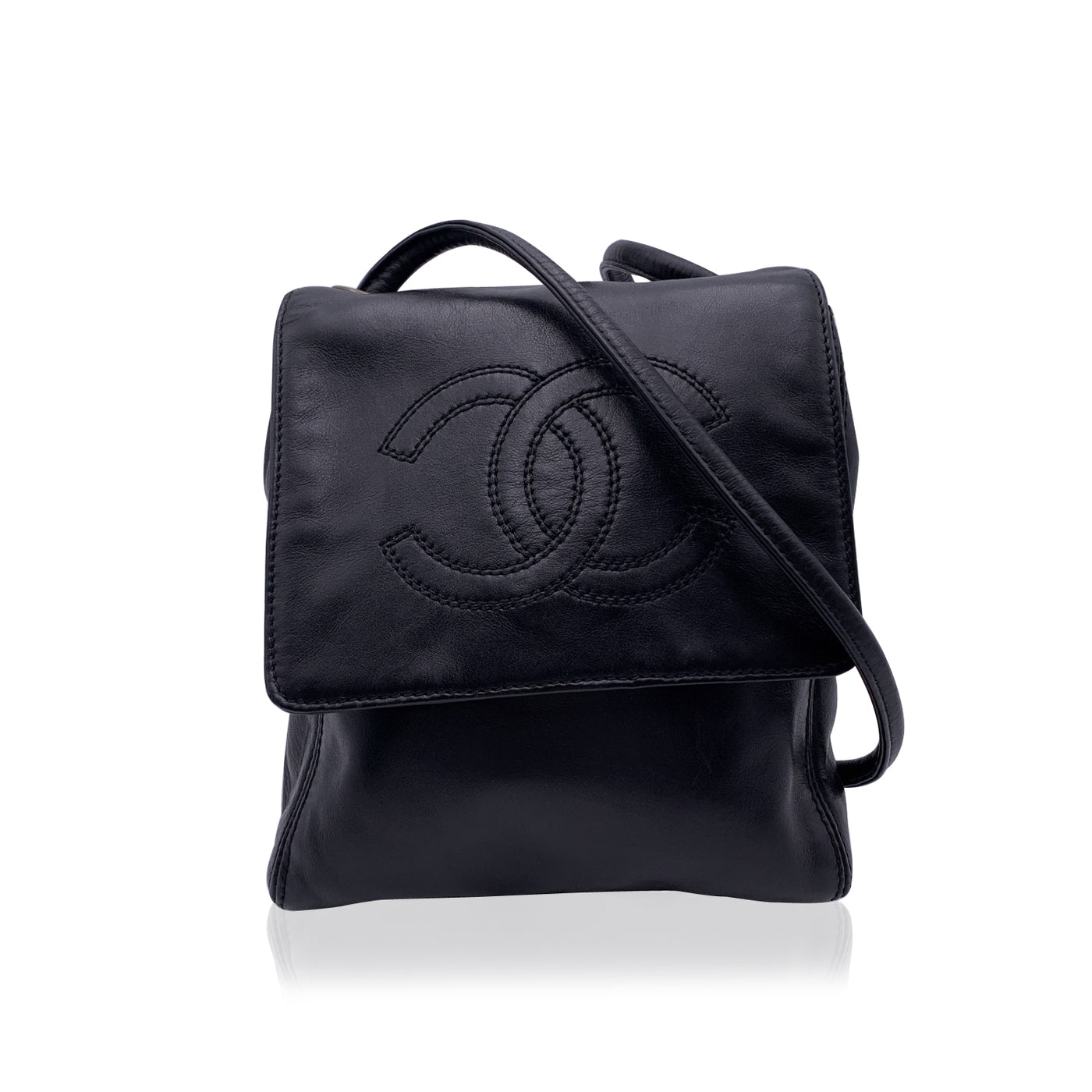 chanel smooth leather bag